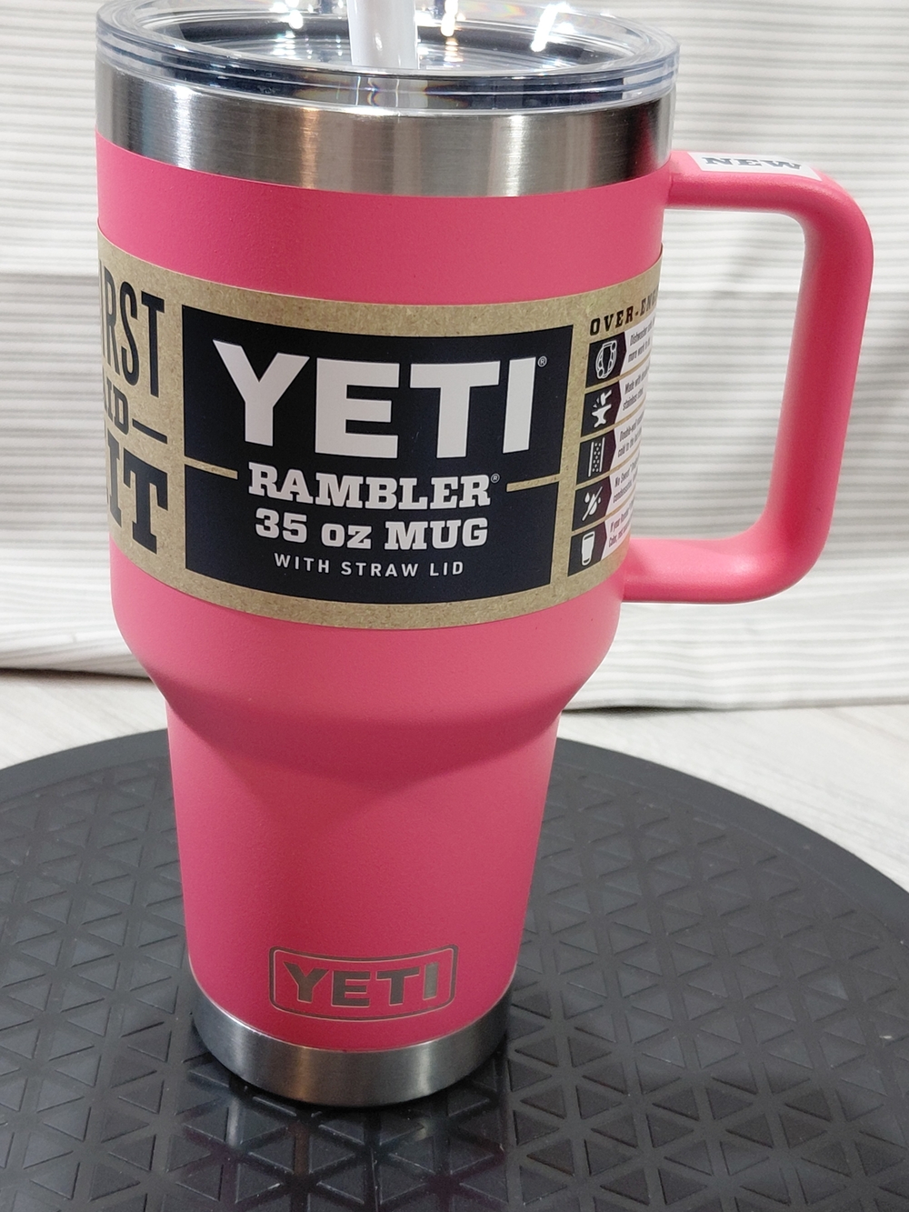 NWT YETI Rambler 35 oz Mug with Straw Lid - Limited Edition Tropical Pink